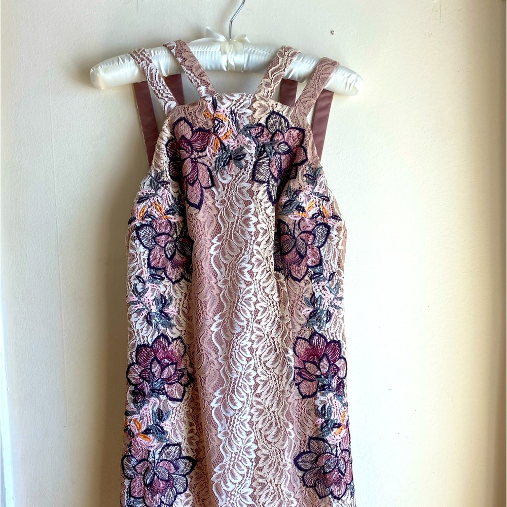 Foxiedox Fully lined floral lace low back party dress